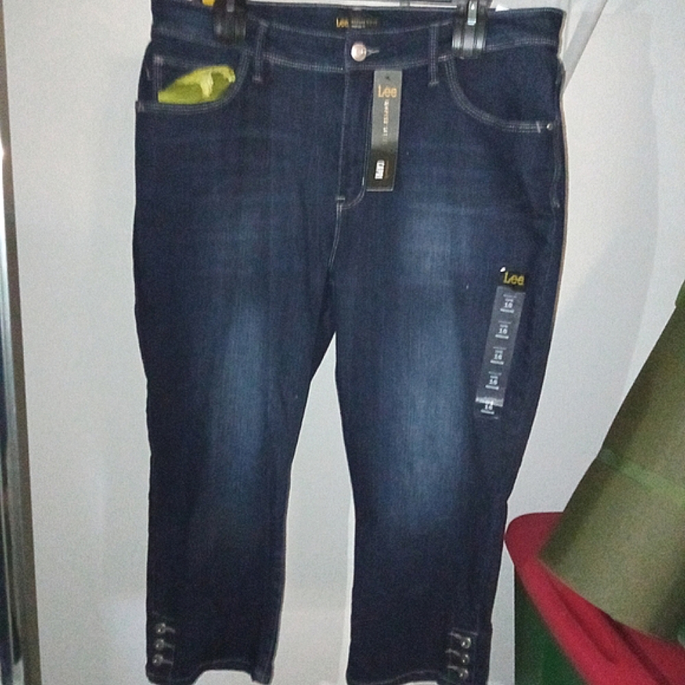 Lee Jean Capri's